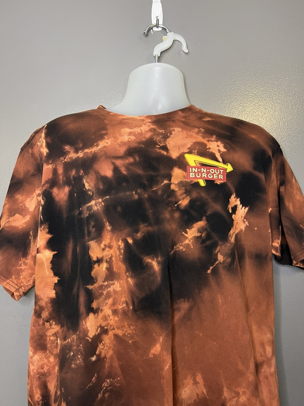 In-N-Out Burger Shirt Mens XL Brown Tie Dye 75 Years Anniversary Graphic Tee